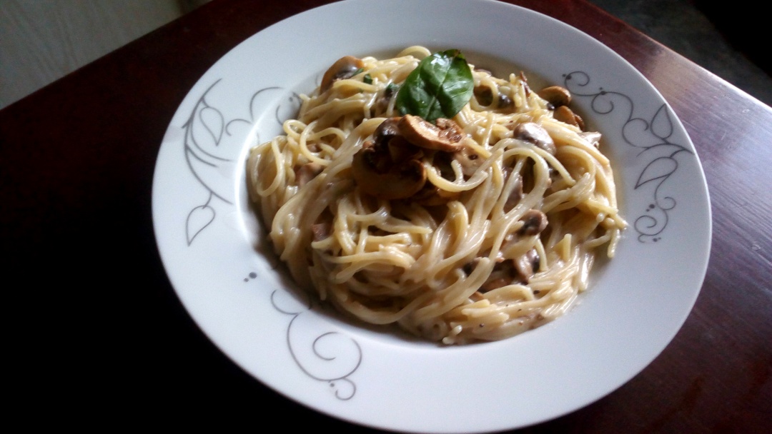 creamy-garlic-mushroom-spaghetti-leotunapika
